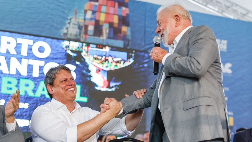 Tarcísio e Lula trocaram afagos na última sexta-feira (2) / 02/02/2024 - Divulgação/Palácio do Planalto
