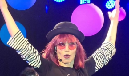 Mel Lisboa interpreta Rita Lee no teatro