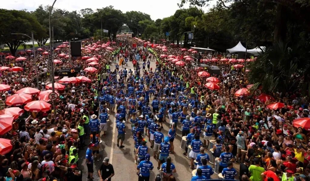 Desfile do Monobloco no Ibirapuera no Carnaval de Rua de SP de 2023 / Marcos Credie