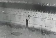 RS: homem invade presídio e entrega objetos a presos por buracos na parede