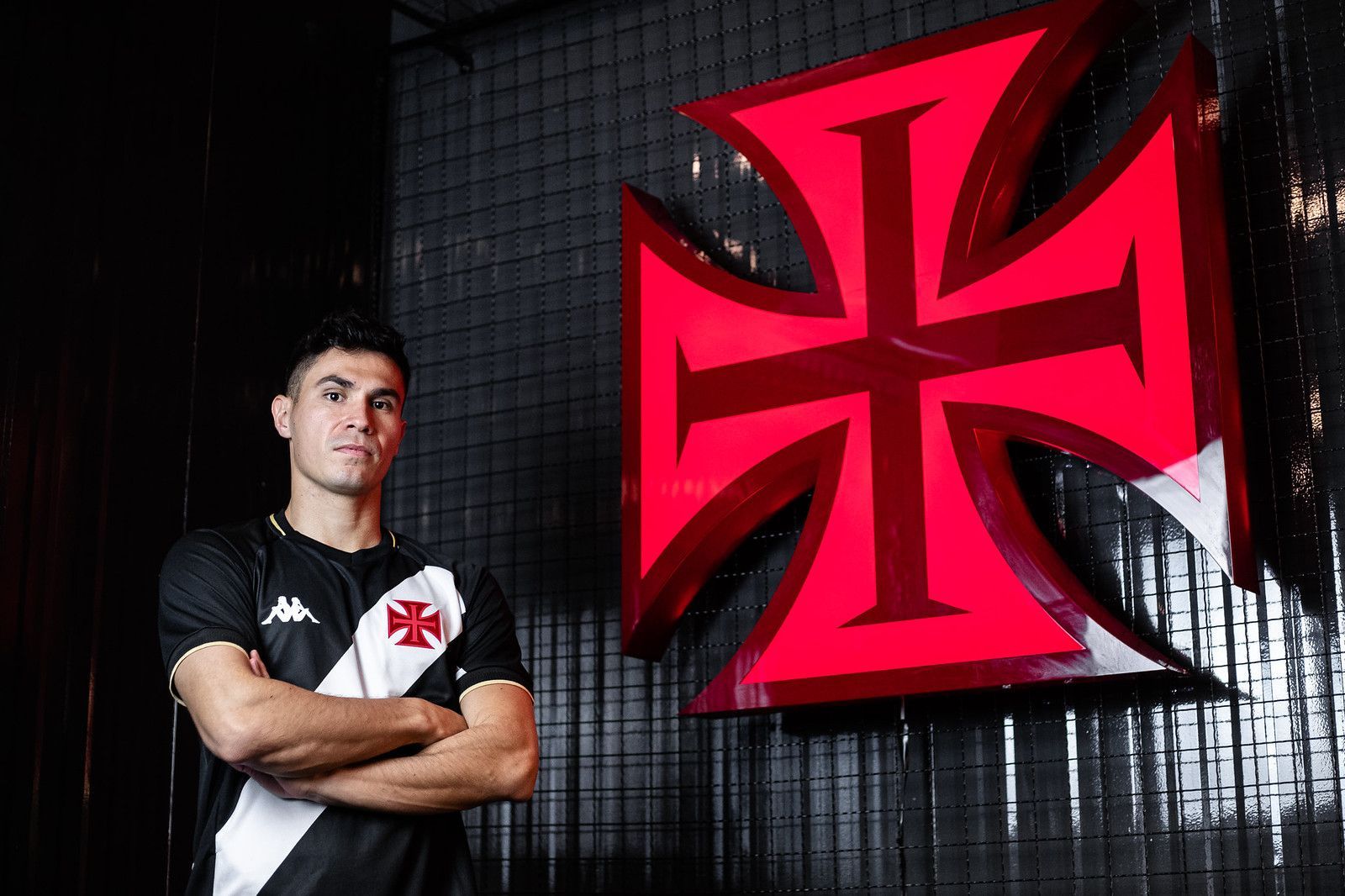 Pablo Galdames foi apresentado oficialmente pelo Vasco