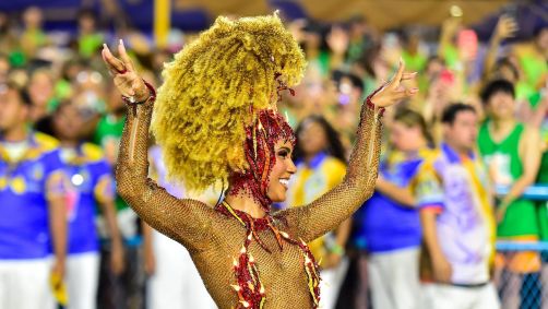 Mayara Lima foi a rainha de bateria do Paraíso do Tuiuti
