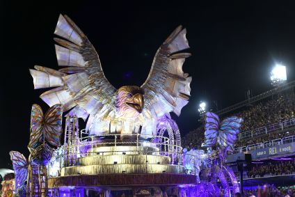 Desfile da escola carioca na Sapucaí traz uma nova perspectiva do romance Um defeito de cor, de Ana Maria Gonçalves, lançado em 2006, e que também dá nome ao samba-enredo