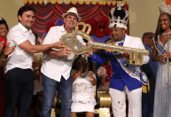 Rei Momo recebe chave da cidade e abre Carnaval do Rio