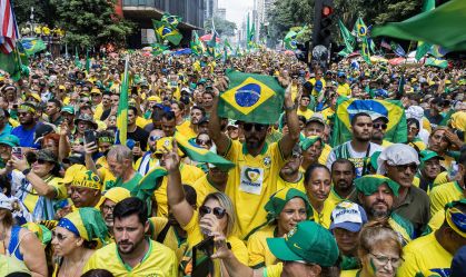 USP estima 185 mil pessoas em ato de Bolsonaro na Av. Paulista; governo de SP fala em 750 mil