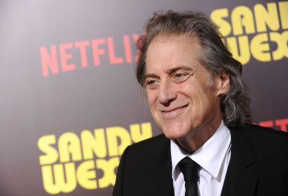 Comediante Richard Lewis na estreia de "Sandy Wexler", no ArcLight Cinemas Cinerama Dome, em Hollywood, na Califórnia, em abril de 2017
