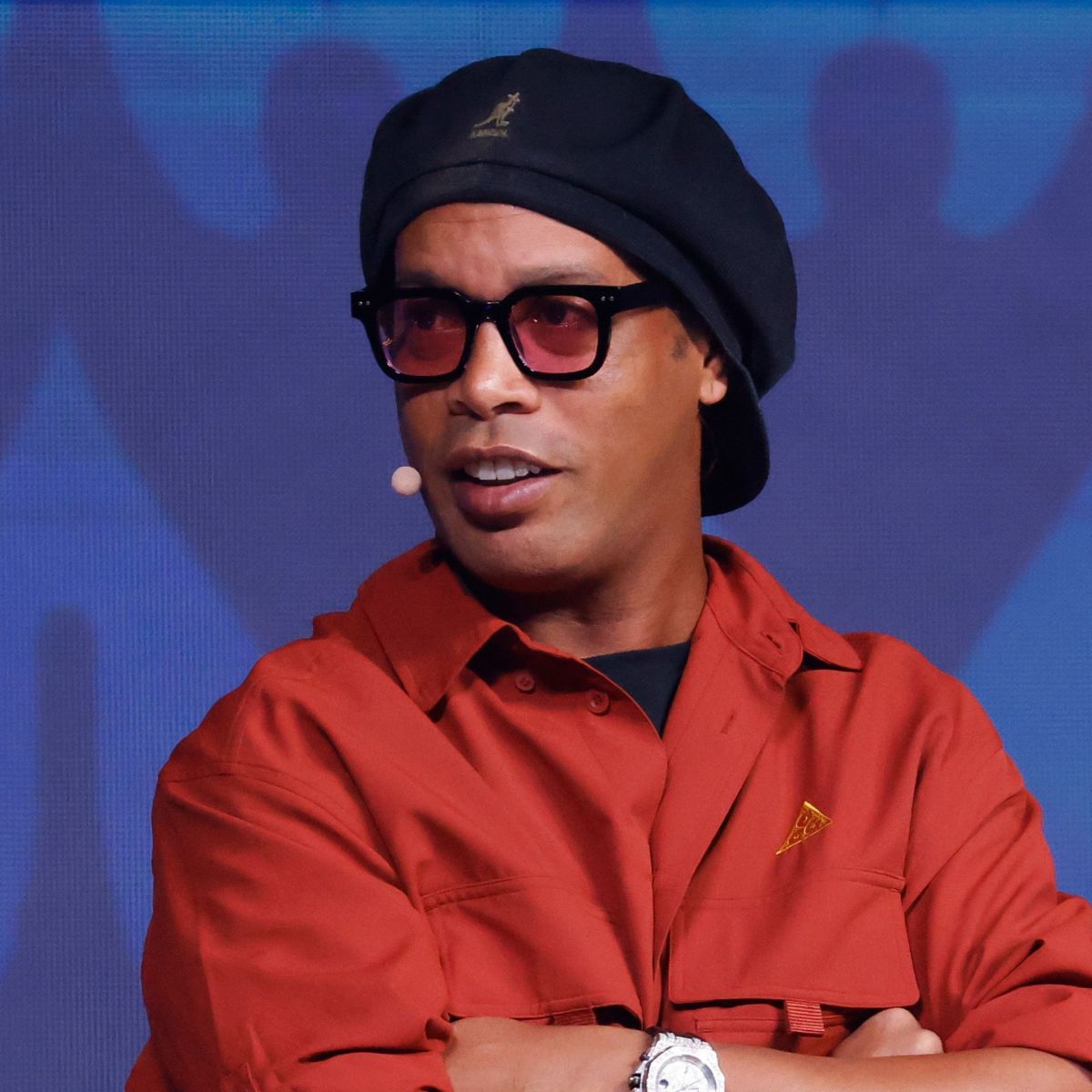 Ronaldinho Gaúcho lança manual de futebol para novos jogadores; veja | CNN Brasil