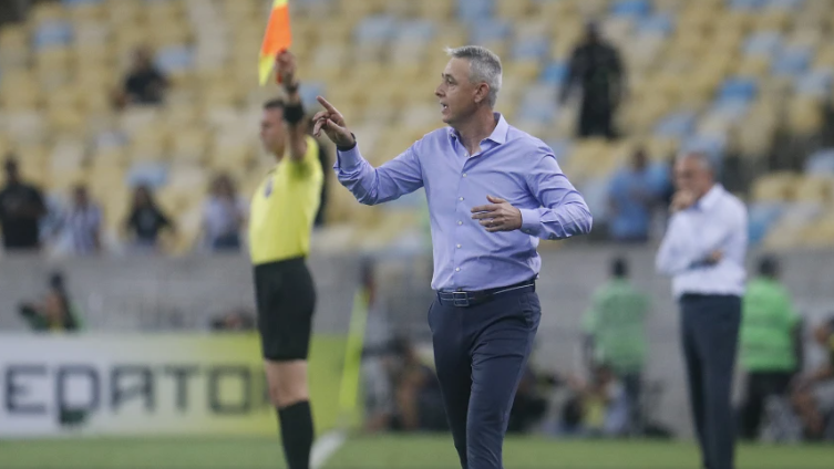 Tiago Nunes gostou da postura do Botafogo diante do Flamengo
