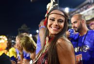 Viviane Araújo, Paolla Oliveira e outros famosos curtem camarotes na Sapucaí