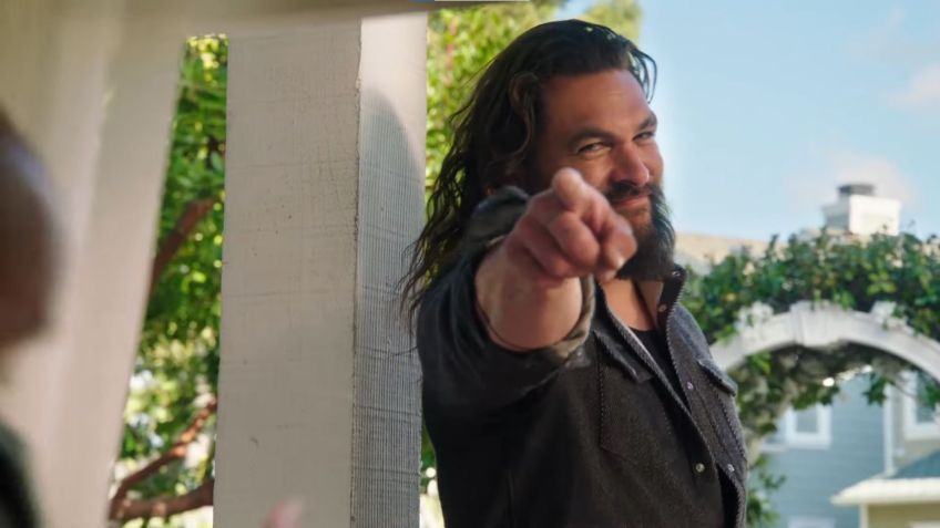Jason Momoa em comercial para o Super Bowl de 2024 / Divulgação: T-Mobile