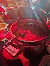 Armazenamento inadequado de alimentos no camarote Lounge Sapucaí