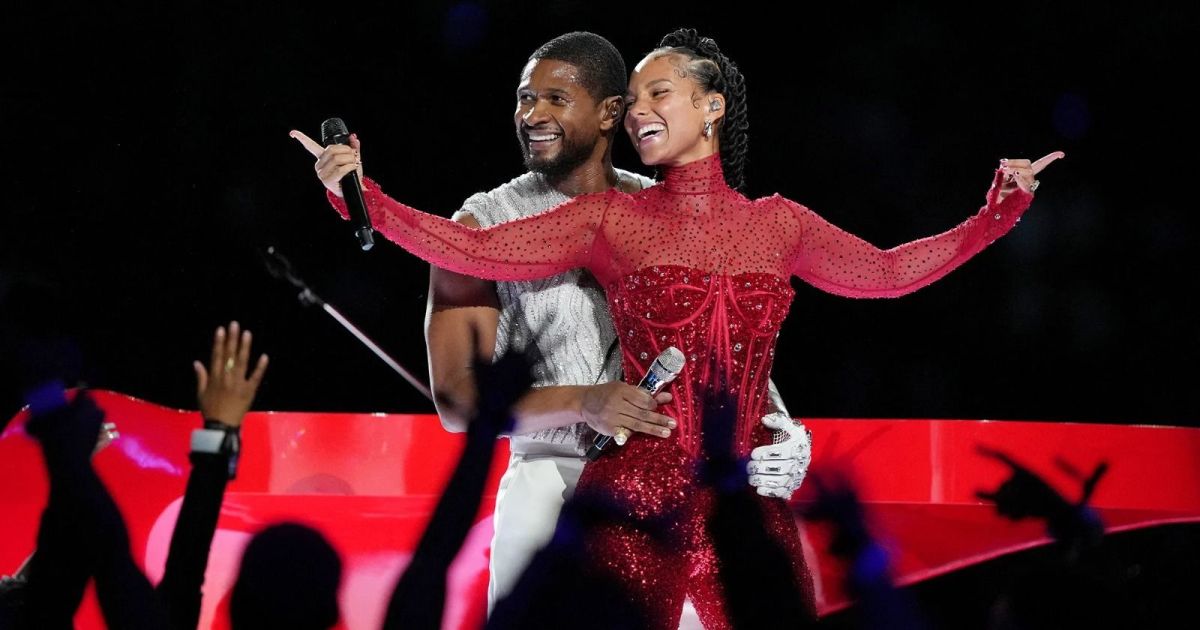 Vídeo de show do Super Bowl é editado em participação de Alicia Keys - CNN Brasil