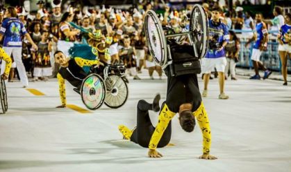 Desfile das Campeãs: Inclusão é marca da Escola de Samba Embaixadores da Alegria