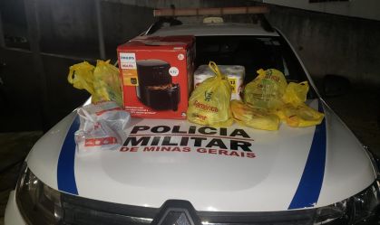 Produtos encomendados pela golpista foram apreendidos pela polícia