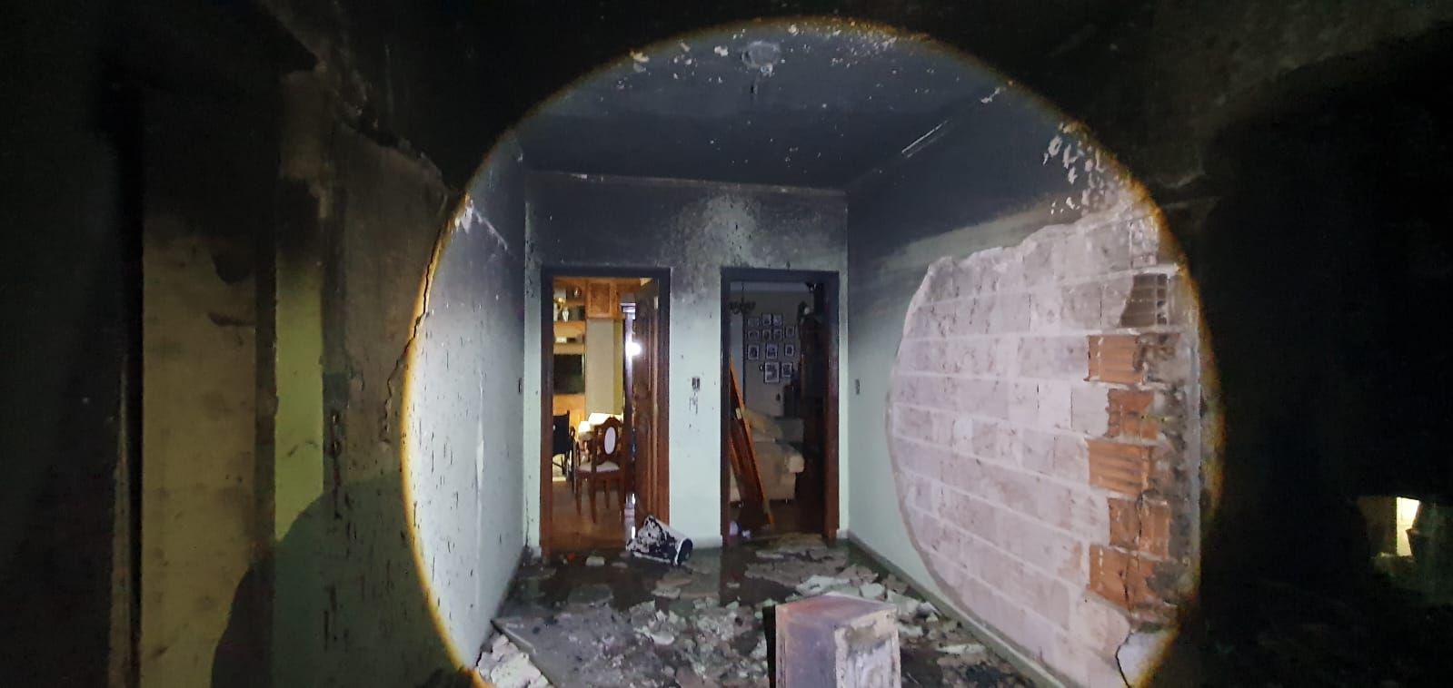 Explosão causa incêndio em apartamento com munições em Campinas