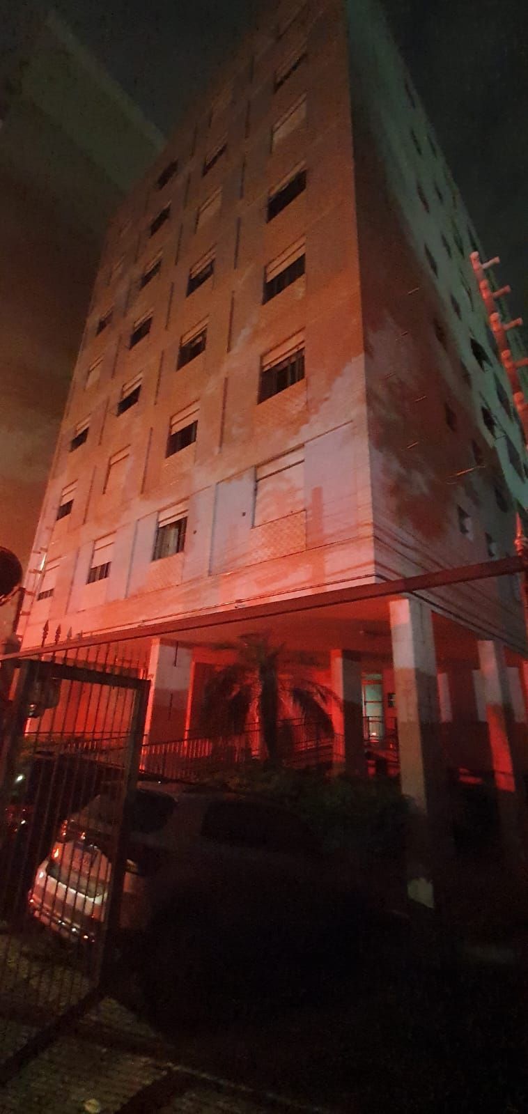 Explosão causa incêndio em apartamento com munições em Campinas