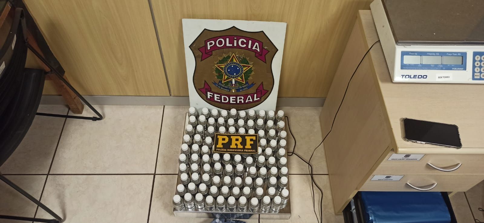 PRF apreende 100 kg de mercúrio em blitz; PF investiga rede de tráfico