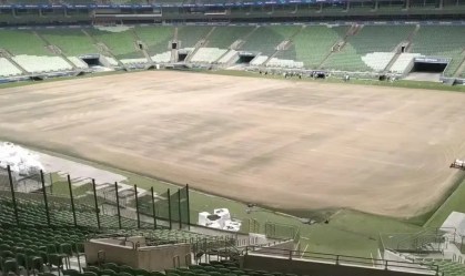Allianz Parque passa por manutenção do gramado