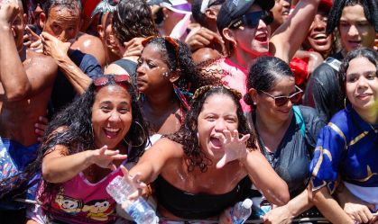 Foliões enfrentaram o calor para curtir o Pós-Carnaval
