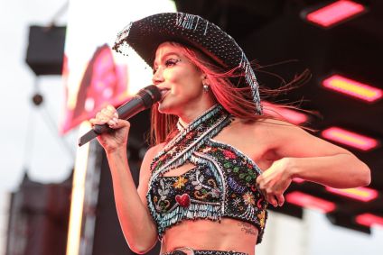 Anitta no ensaio de seu bloco no Memorial da América Latina, em São Paulo