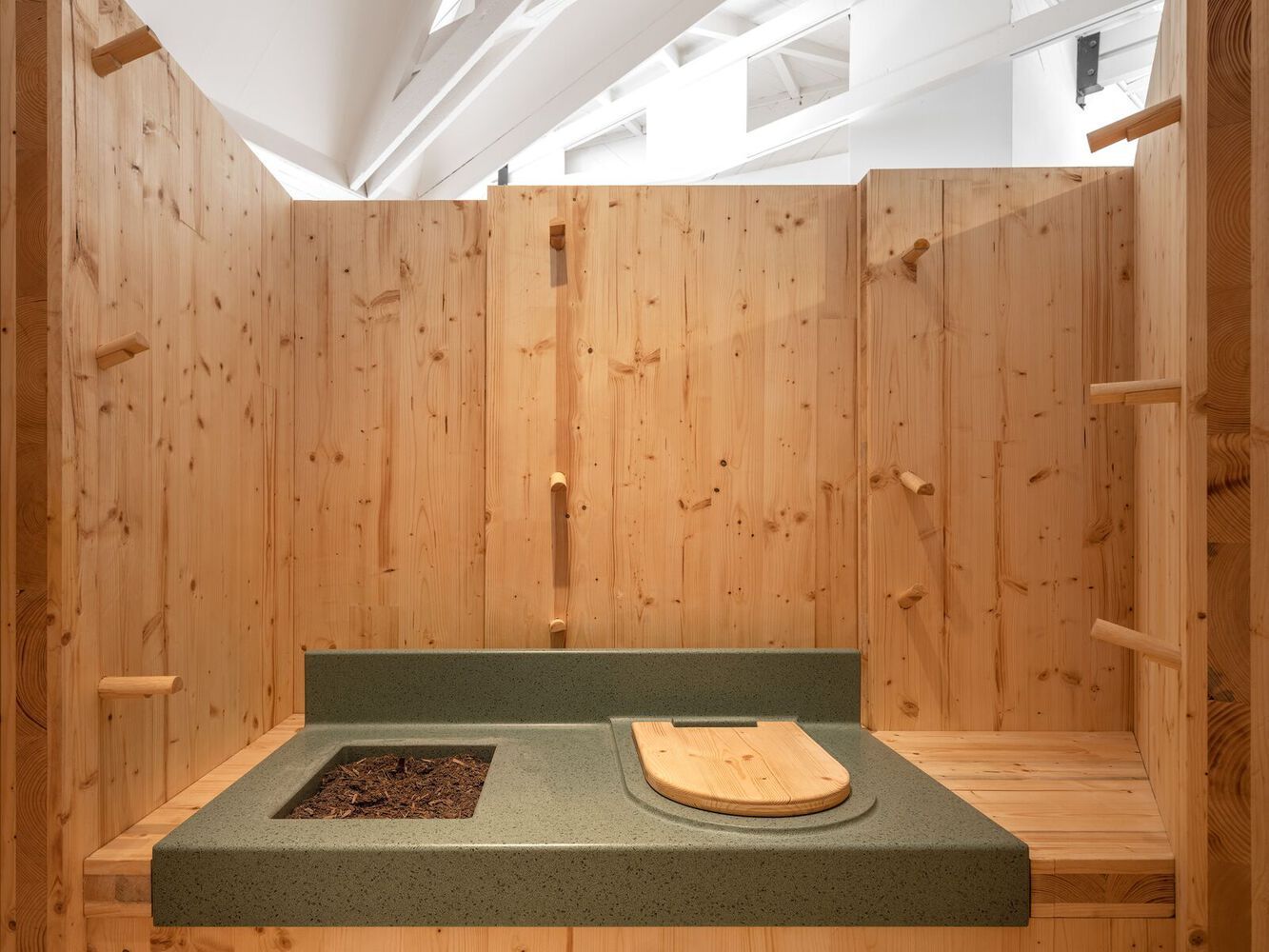 A Bienal de Veneza destacou a necessidade urgente de novas ideias sobre resíduos e esgoto./ Reprodução/ArchDaily