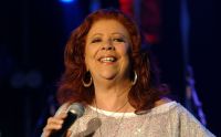 Álbum em tributo a Beth Carvalho reúne Zeca, Péricles e mais artistas