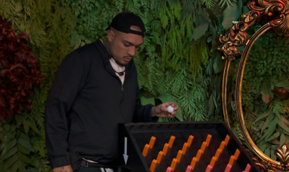 MC Bin Laden durante dinâmica "Perde e Ganha", nesta sexta (16)