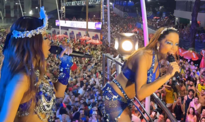Anitta se apresentou em trio elétrico nesta sexta (09), em Salvador