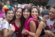 5 coisas que não podem faltar na sua bolsa pra curtir os bloquinhos