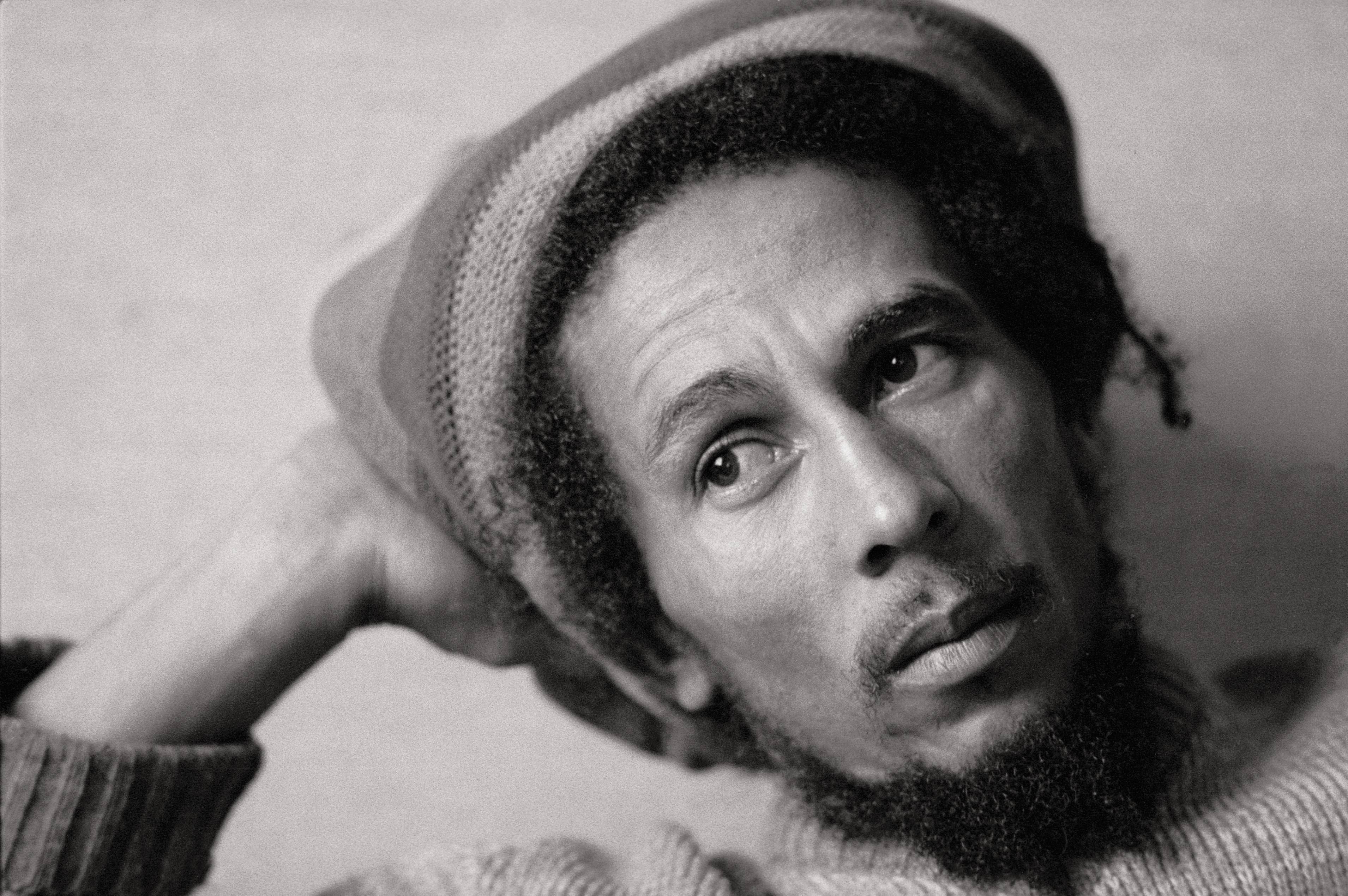 O cantor Bob Marley em foto de 1980