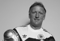 Morre autor do gol do título da Alemanha na Copa do Mundo de 1990