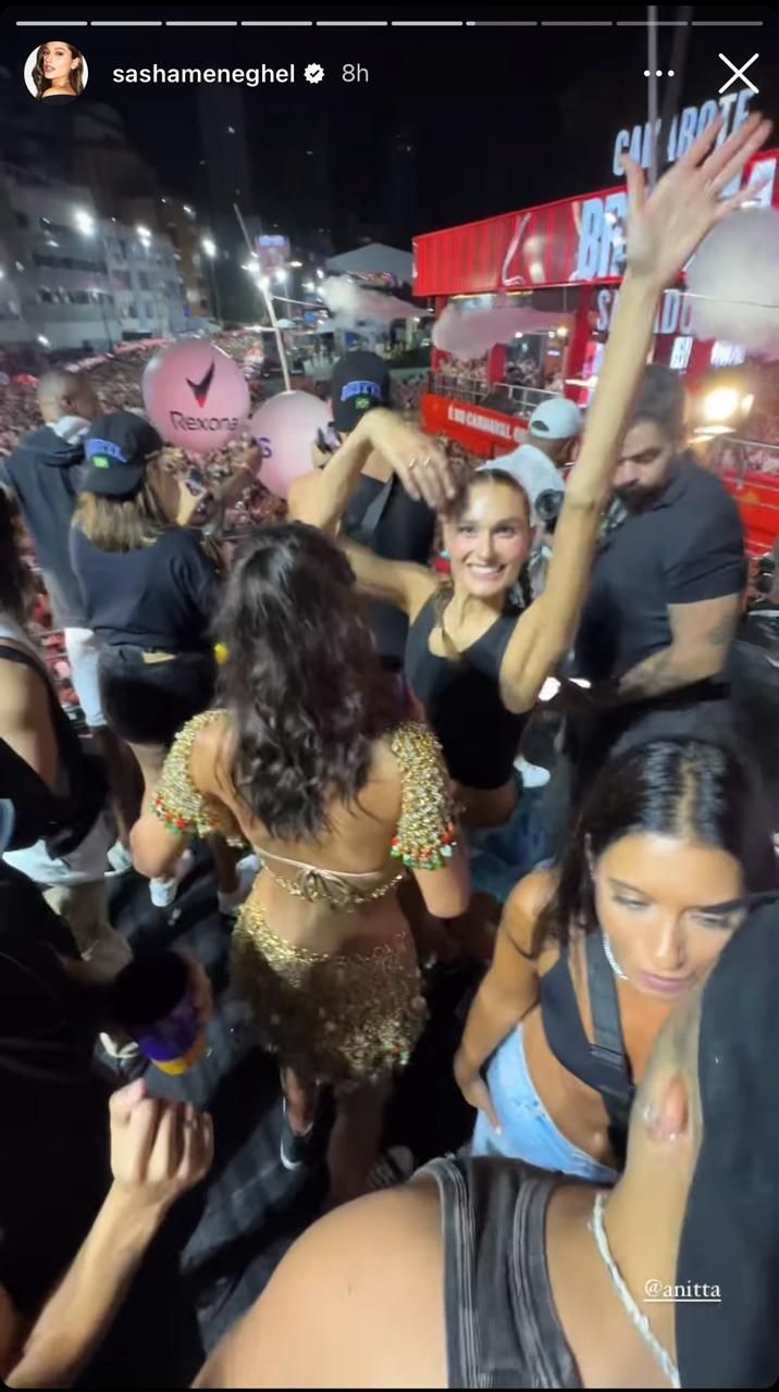 Sasha compartilhou momentos da folia ao lado de Bruna Marquezine / Reprodução/Instagram