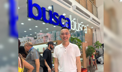 Com filas que viram o quarteirão, "Chefe do Benefício" do Brás quer ser "mais barato que a Shopee"