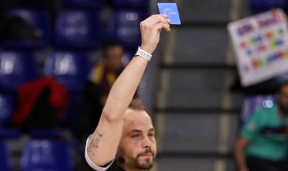 Cartão azul: entenda a novidade no futebol que entrará em teste