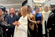 Céline Dion publica fotos com Oprah e Stevie Wonder no Grammy