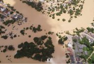 Enchentes levam governo do Acre a decretar emergência em saúde pública