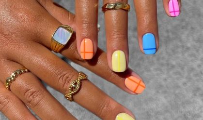 5 ideias de unhas para se destacar no Carnaval 2026