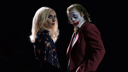 Joaquin Phoenix e Lady Gaga em nova foto de &quot;Coringa 2&quot;