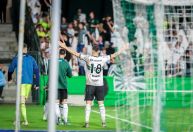 Em jogo de homenagens, Coritiba busca o empate contra o Athletico-PR no Estadual