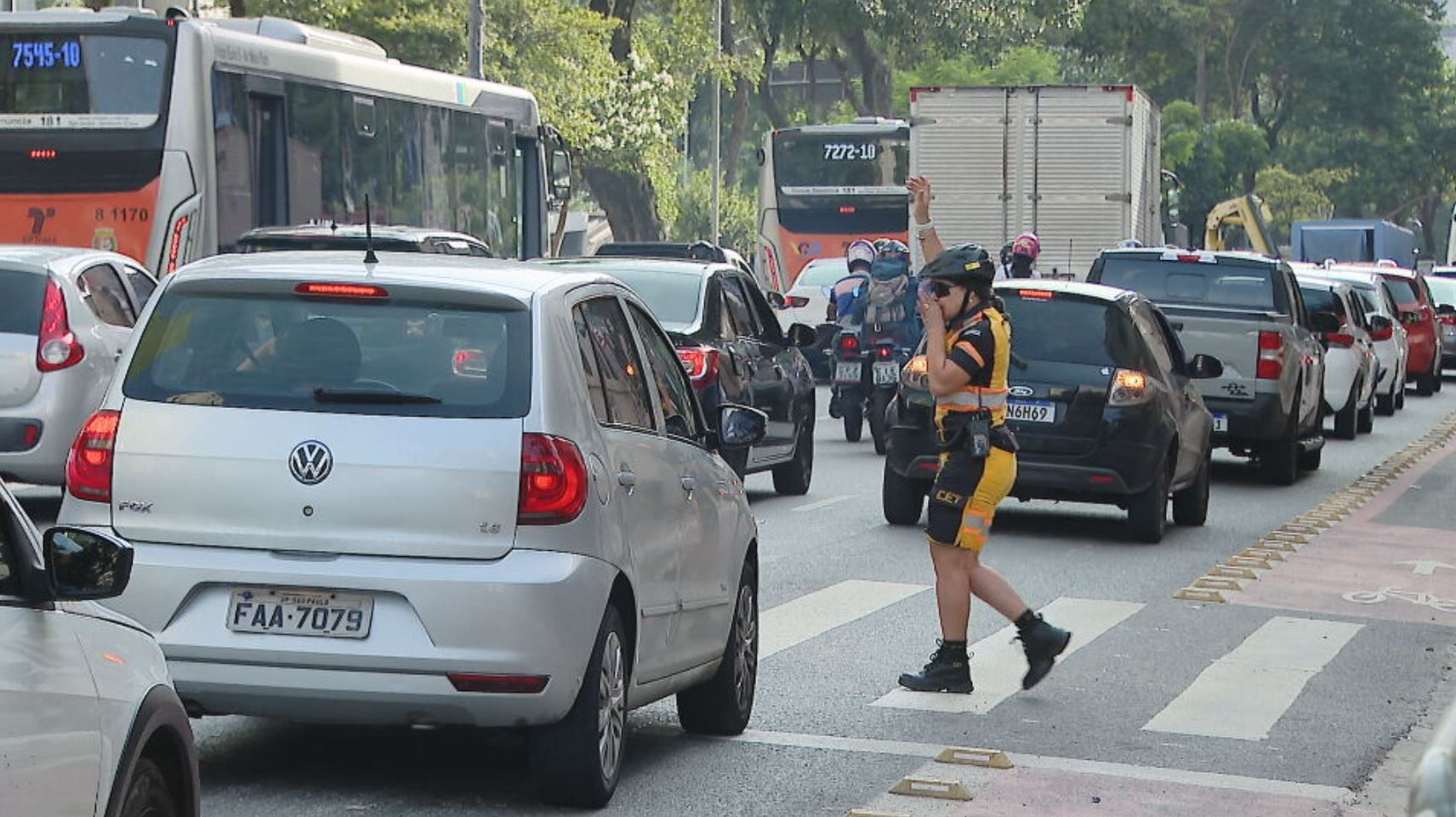 Obras na Rua da Consolação provocam trânsito intenso nesta terça-feira (6) / CNN/Reprodução