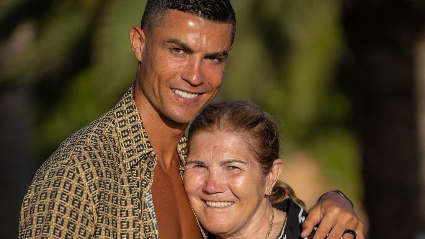 Mãe de Cristiano Ronaldo revela ser torcedora de time brasileiro e ...