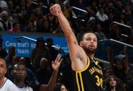 NBA: Stephen Curry consegue feito inédito em bolas de três