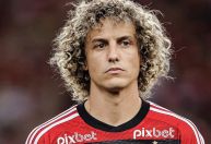 David Luiz se pronuncia após amante expor traição