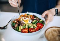 Tendência de buscas indica maior interesse do brasileiro por dietas restritivas