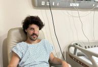 Diogo Defante faz cirurgia no olho: 