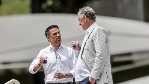 Sérgio Coelho e Rodrigo Caetano durante treino na Cidade do Galo nesta sexta (2)