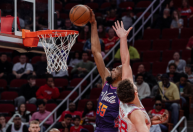 Durant ultrapassa Carmelo e se torna 9º maior cestinha da NBA