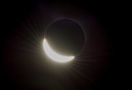 Por que um eclipse solar total é tão raro de ser visto?