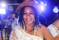 Mãe do Davi, do BBB24, curte Carnaval em trio elétrico, em Salvador