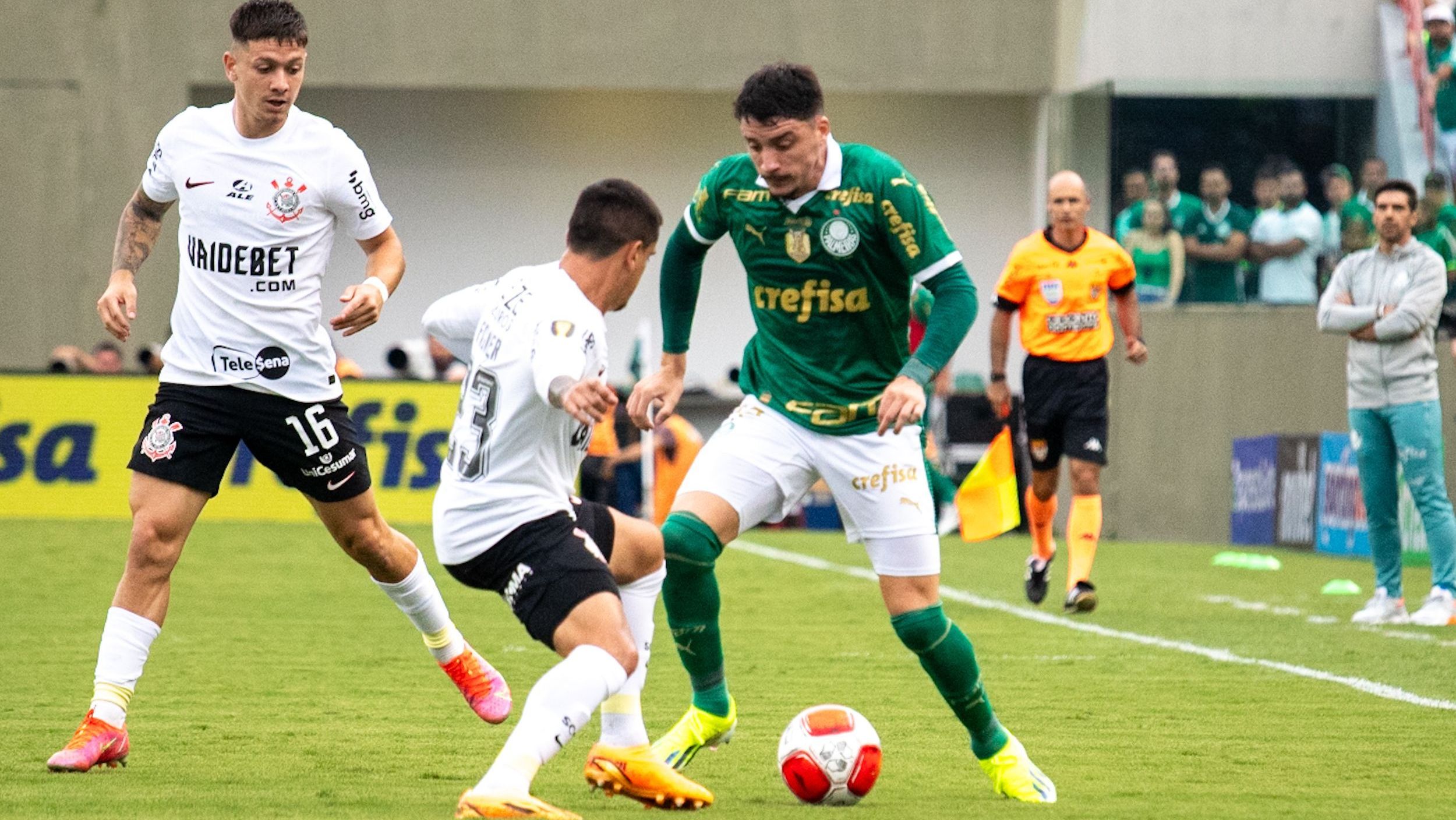 Lance de Palmeiras 2 x 2 Corinthians